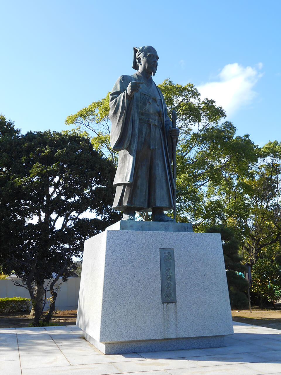 千波湖の黄門像